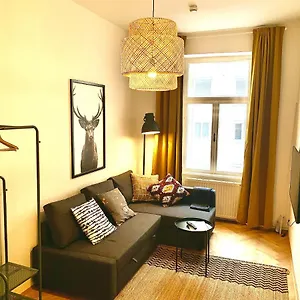Apartment Contemporary - By Nahuen, Graz