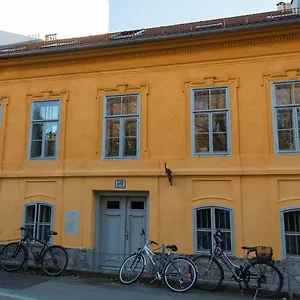 Apartment In Beim Lkh, Graz